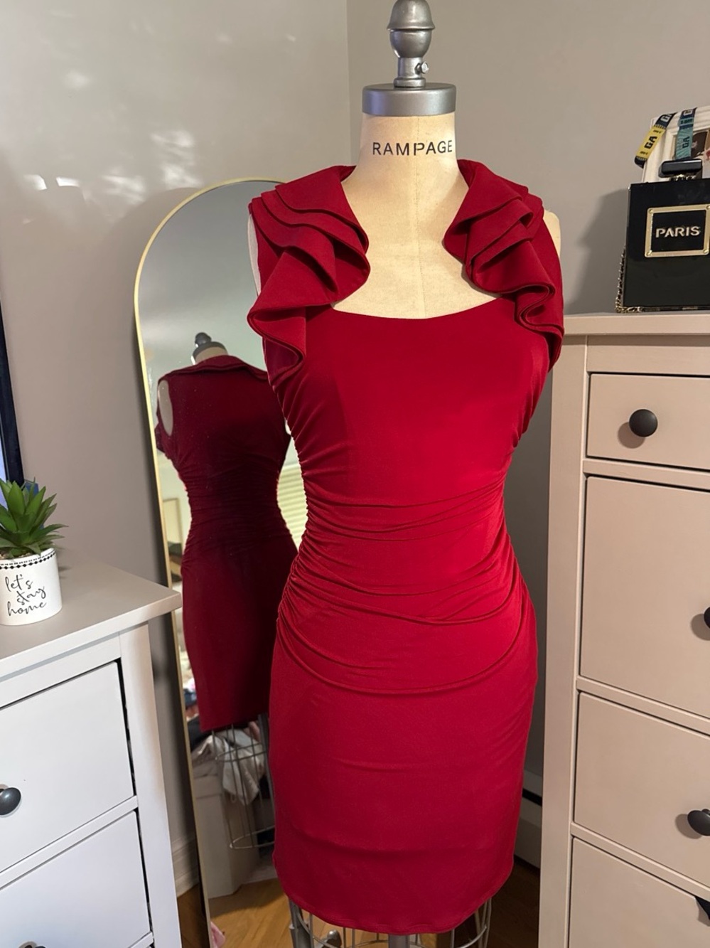 Laundry by Shelli Segal Red Ruched Ruffle Cocktail Dress | Size 2